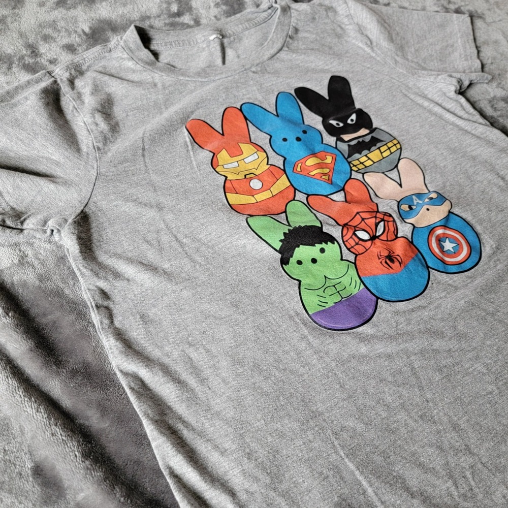 Superhero Bunny Peeps T-Shirt Kids Size M Gray Excellent Graphic Tee 751